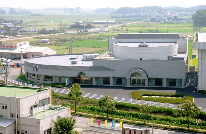 【建築部門】
県産材の杉・ヒノキがふんだんに使用され造られた大里生涯学習センター(埼玉県熊谷市)